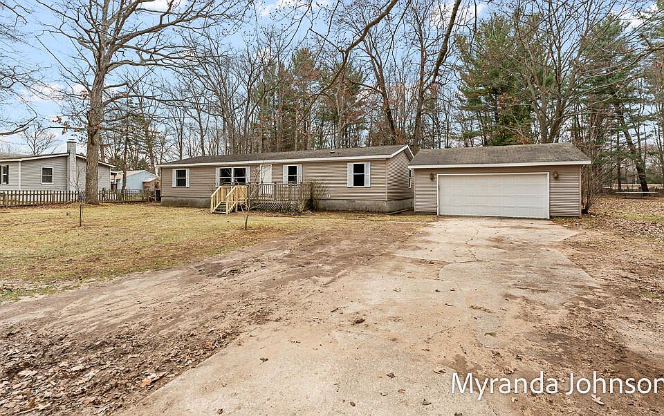 1st image of 3455 W Webster Rd