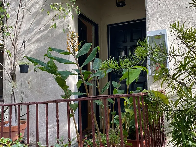 886 Cleveland St — Photo 3