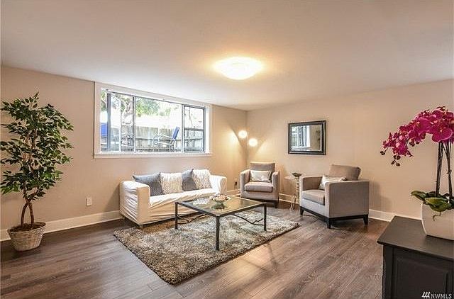 1st image of 7300 Woodlawn Ave NE APT 101