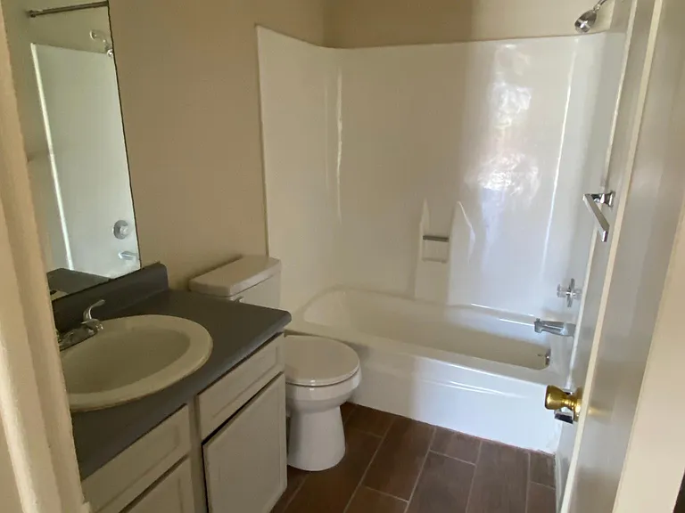 Alto Mesa Apartments — Photo 23