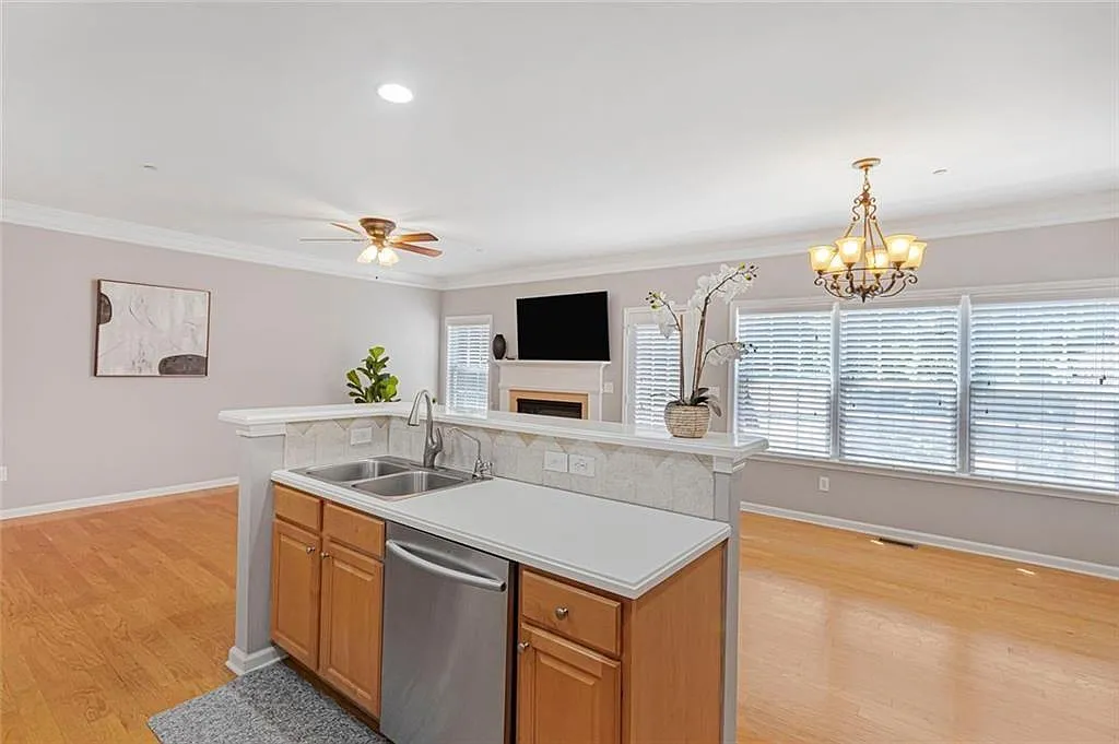 3 bed, 3.5 bath, 2664 sqft, $2,950 — Photo 1