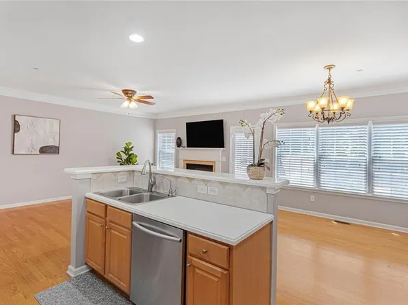 132 Wetherbrooke Ln Building 3, Smyrna, GA 30082