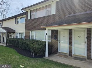 810 N Forklanding Rd Unit 105, Maple Shade, NJ 08052