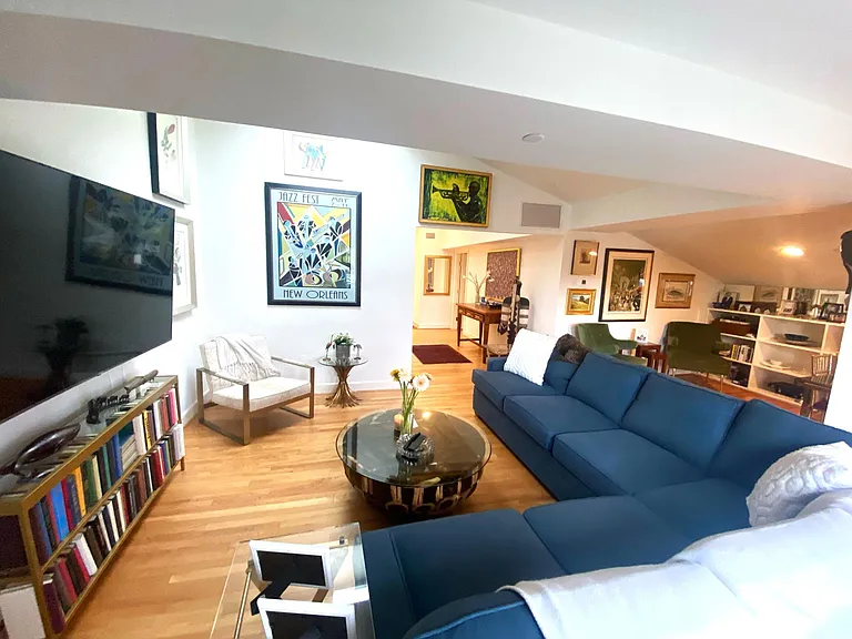 2735 Olive St NW #Penthouse 1 — Photo 3
