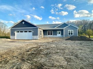 9683 Crawford Rd, Columbus, MI 48063