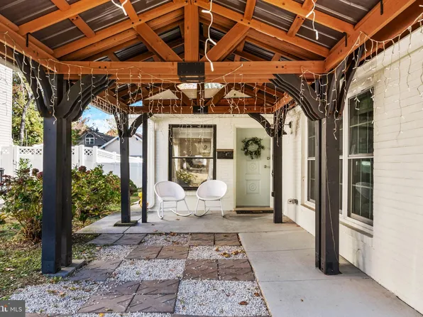 405 S Washington Ave, Moorestown, NJ 08057