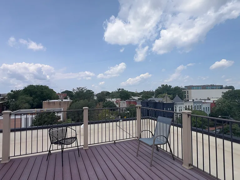 1209 G St SE #8 — Photo 40