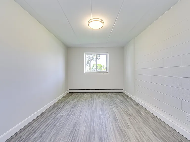 242 Linwell Rd — Photo 16