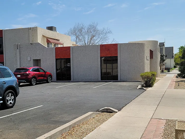 7142 N 57th Ave — Photo 36