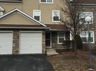 52 Lower Ridge View Cir UNIT C, East Stroudsburg, PA 18302