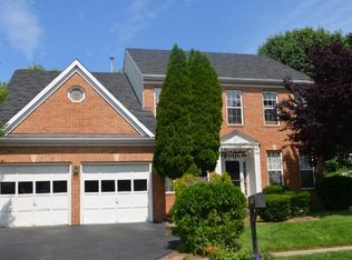 2410 Ripplemeade Ct, Herndon, VA 20171