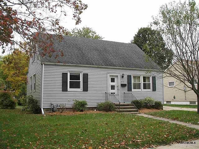 1st image of 679 14th St NE