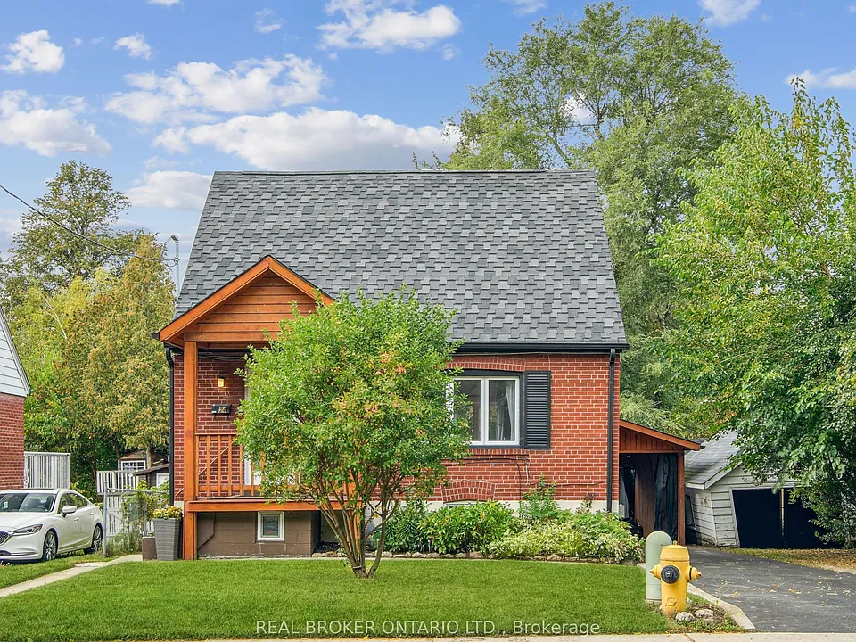 24 Glenburn Ave #LOWER