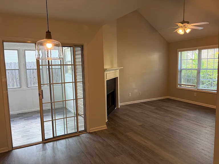 211 Park Pl — Photo 26
