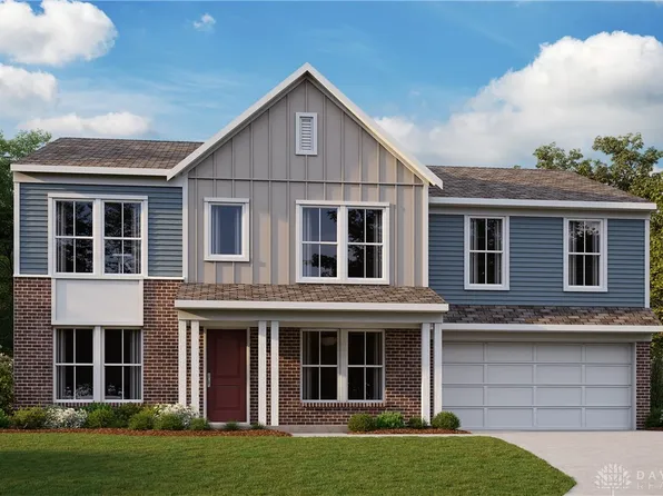 713 Hunters Run Dr, Brookville, OH 45309