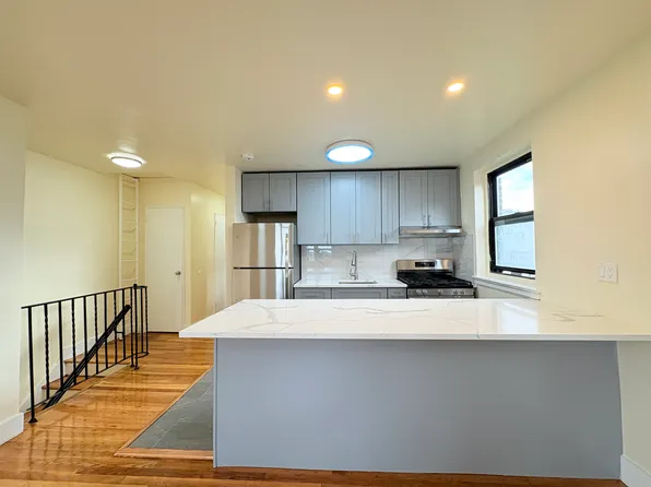 201-12 Rocky Hill Rd #I2, Bayside, NY 11360