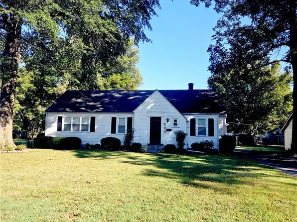 500 W Main St, Portageville, MO 63873