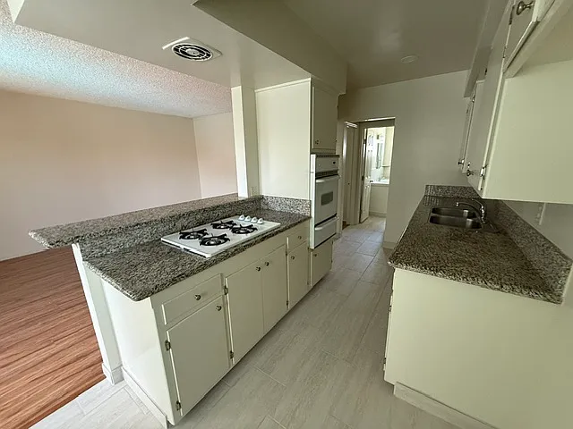 9431 Nance Ave — Photo 7