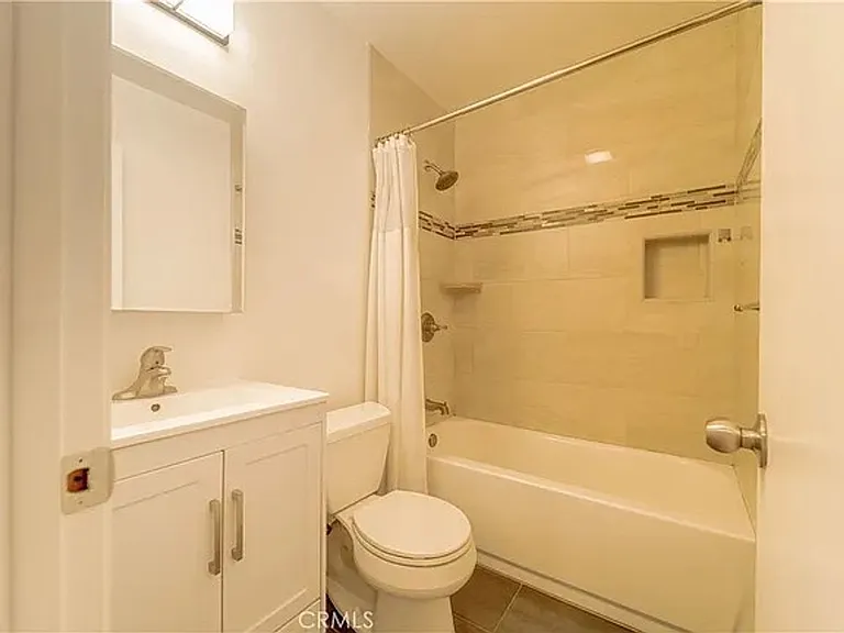 5593 Pioneer Blvd #18 — Photo 12