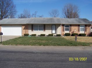 613 N 1st St, Mascoutah, IL