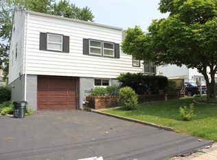 386 Ford Ave, Fords, NJ 08863