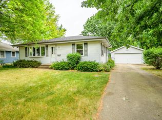 9 S Grace St, North Aurora, IL 60542