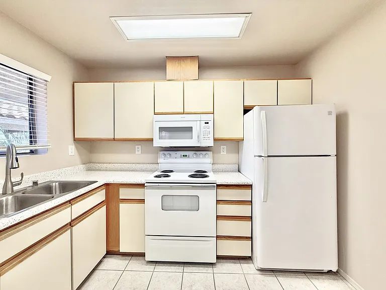 44620 San Rafael Ave #1 — Photo 7