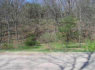 6 Church Camp Rd, Hurricane, WV 25526