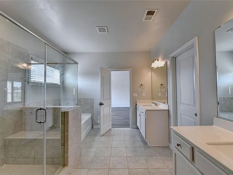 3335 Fall Branch Ln — Photo 36