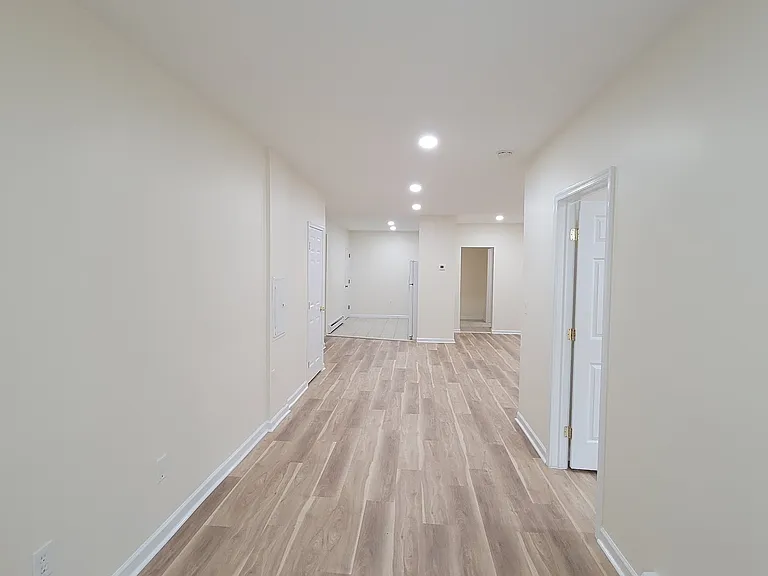 228 Orchard St #1R — Photo 6