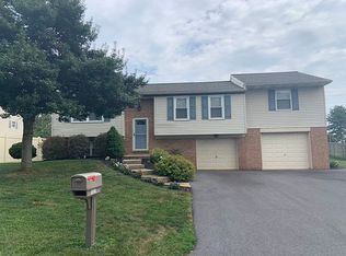 1031 Stellar Dr, Mount Joy, PA 17552