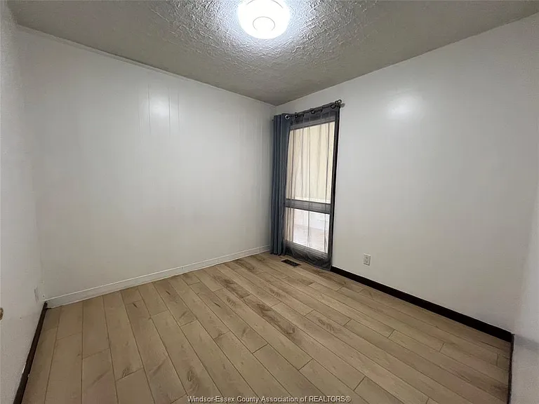 3052 Lauzon Rd #FRONT — Photo 15