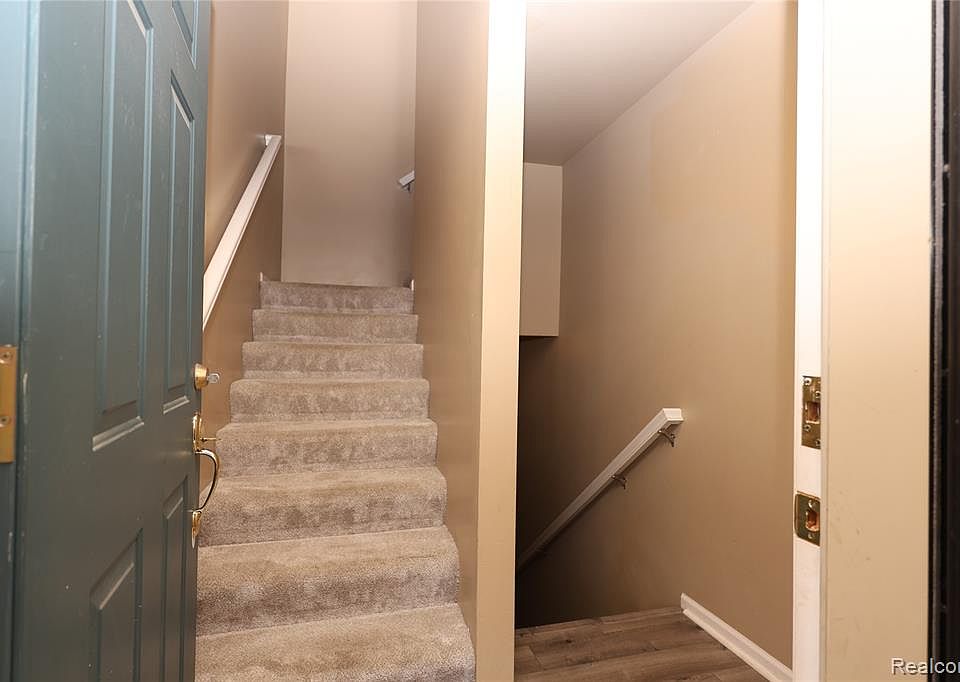 129 E Bay Dr, photo 5