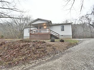 512 N 15th St, La Follette, TN 37766