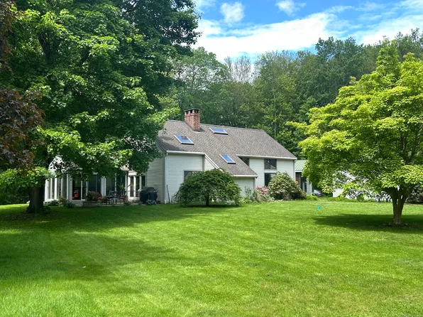 18 Grey Fox Trail, Woodbury, CT 06798