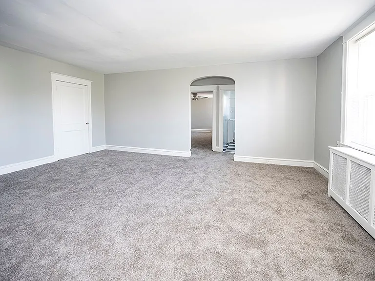 Upsal Gardens Apartments- Beautiful historical building with breathtaking charm! — Photo 35