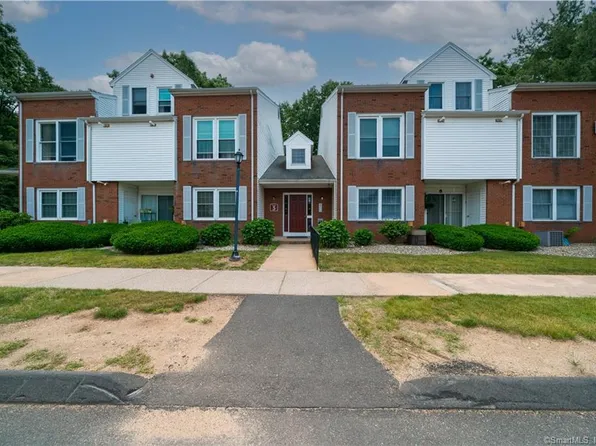 3 Concorde Way #B6, Windsor Locks, CT 06096