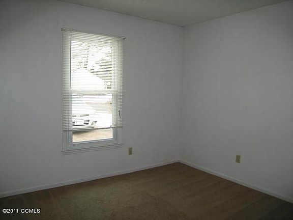 5th image of 132-134 TWIN WOOD Drive
