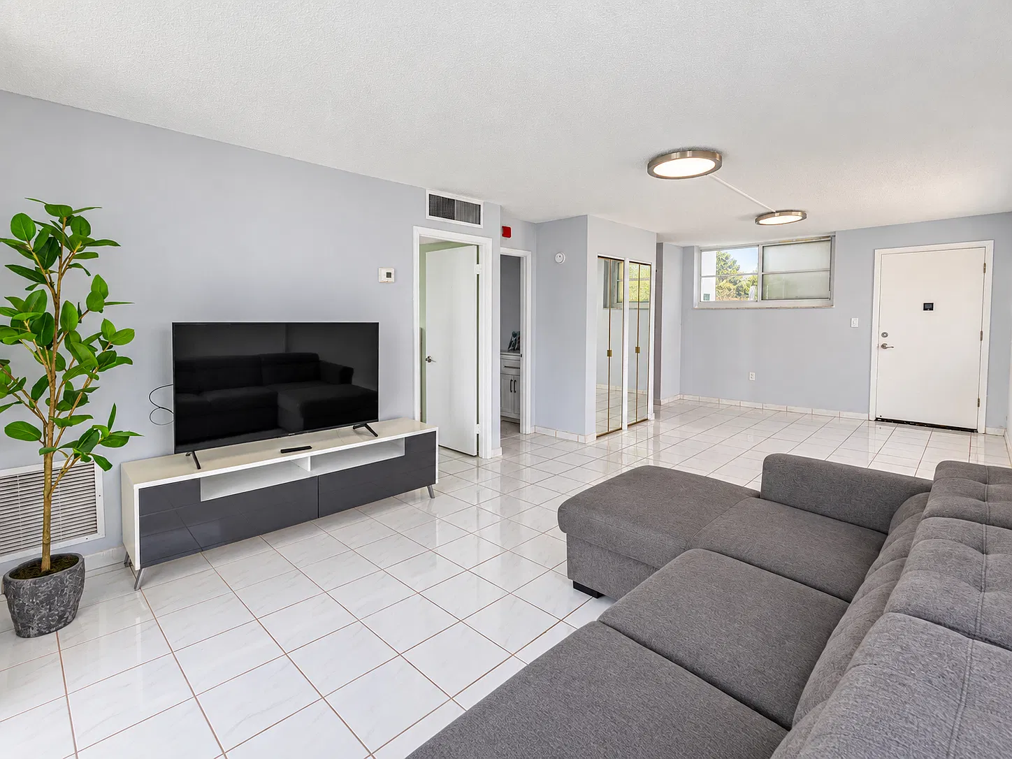 1 bed, 1.5 bath, 786 sqft, $2,500 — Photo 3