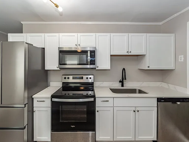 3860 Chestnut St — Photo 4