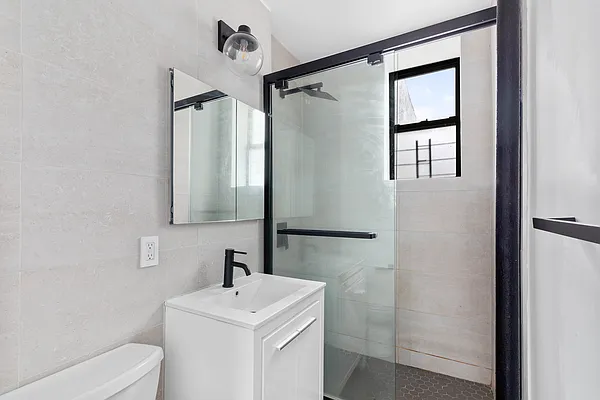 Rented by MNS | media 5