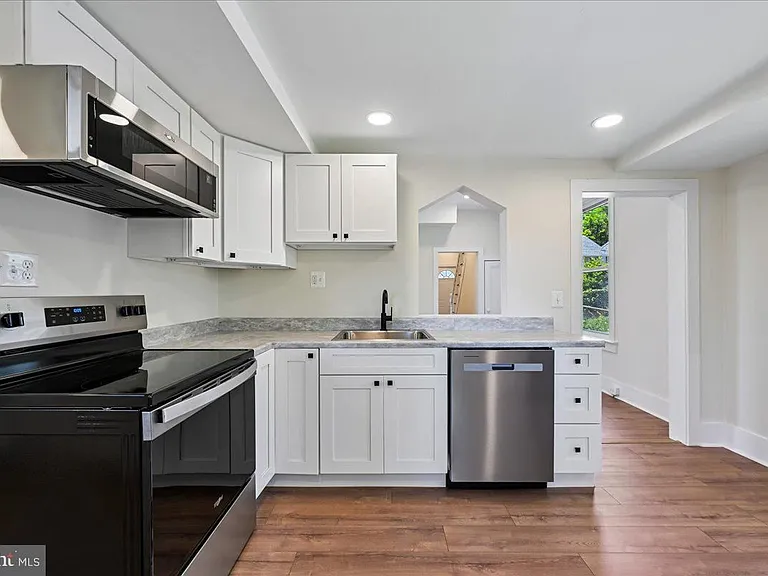 4012 Will St — Photo 17