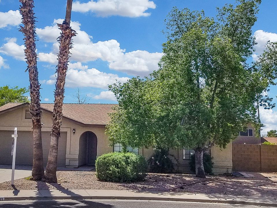 1st image of 710 N Jackson Cir