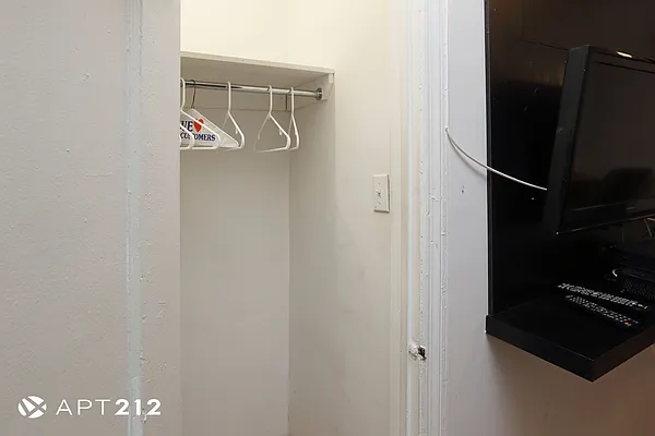 Rented by APT212 INC | media 10