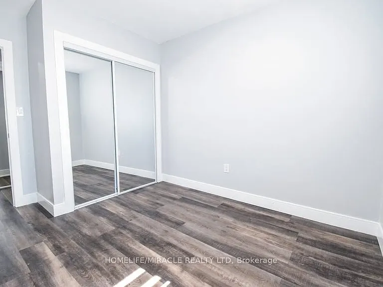 64 Louth St #303 — Photo 6