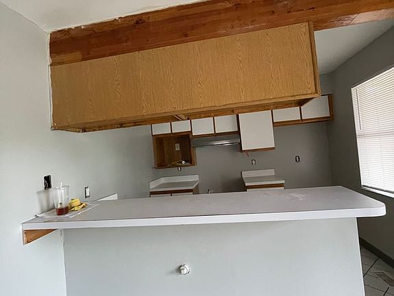 3rd image of 220-222 E Norwich Ave #220