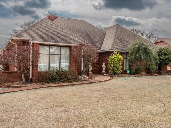 604 Nelson Ln, McAlester, OK 74501