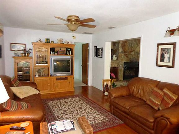 2nd image of 654 Woodhill Dr
