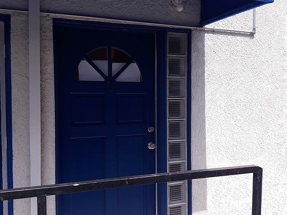 4th image of 626 N Mariposa Ave APT B