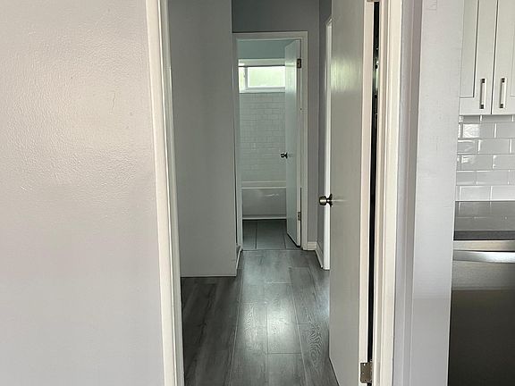 5th image of 391 Molino Ave #G